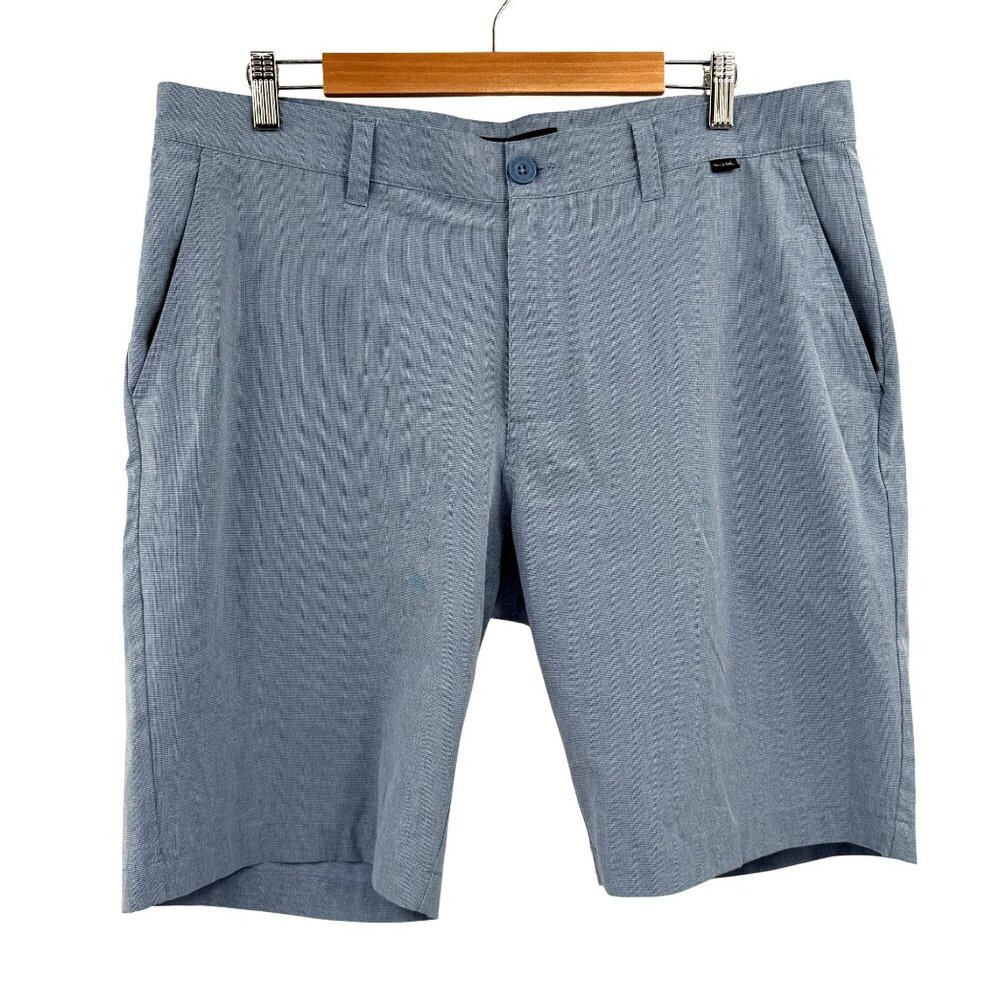 Travis Mathew men's golf shorts size 36 light blue pockets summer stretch
